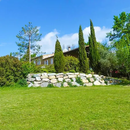 Holiday home Calme Et Serenite Au Passiflore *